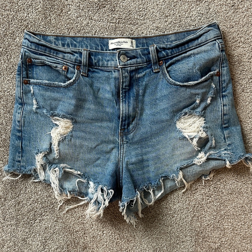 Abercrombie & Fitch Distressed Denim Shorts - mom short mid rise